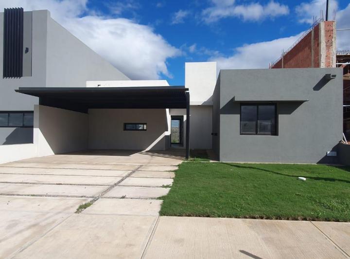 Casa · 360m² · 5 Ambientes · 2 Cocheras