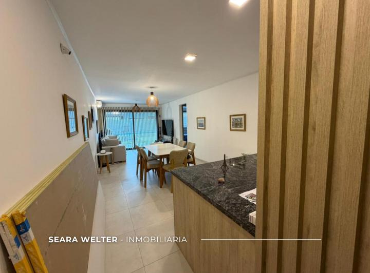 Casa · 110m² · 3 Ambientes · 2 Cocheras