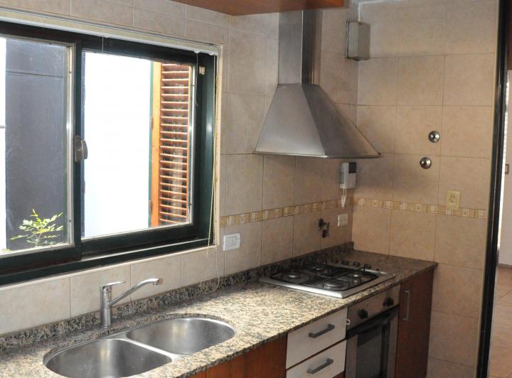 Casa · 327m² · 14 Ambientes · 2 Cocheras