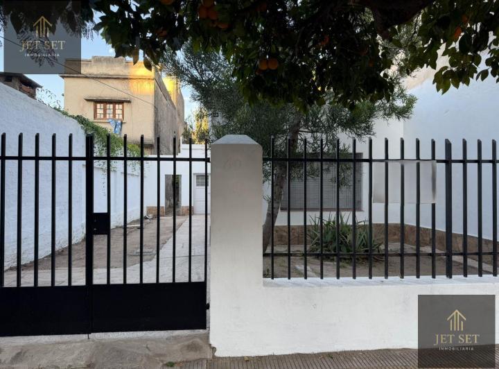 Casa · 90m² · 4 Ambientes · 2 Cocheras