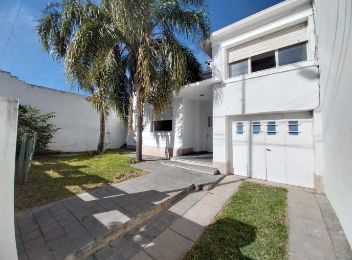 Casa · 235m² · 4 Ambientes