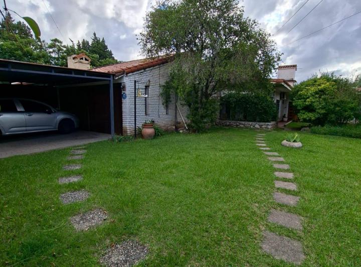 Casa · 341m² · 12 Ambientes