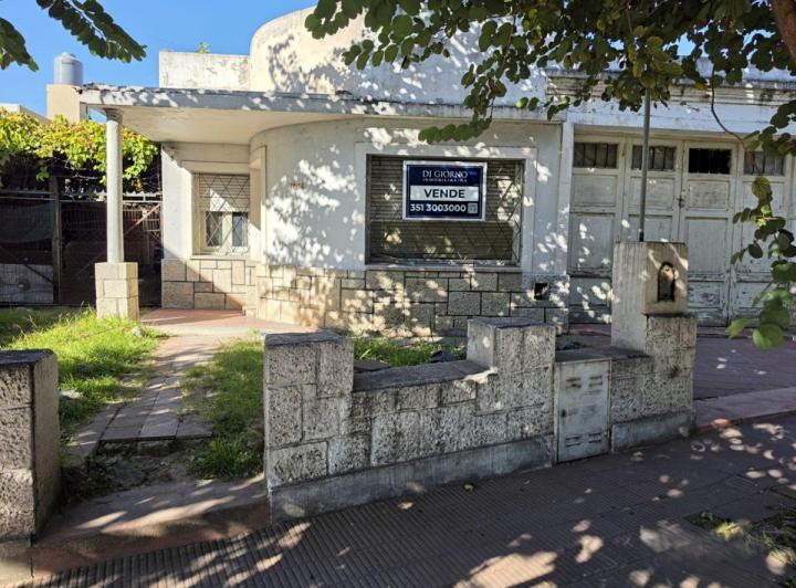 Casa · 150m² · 5 Ambientes · 1 Cochera