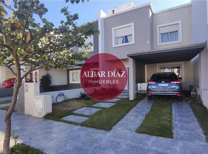 Casa · 180m² · 5 Ambientes · 1 Cochera