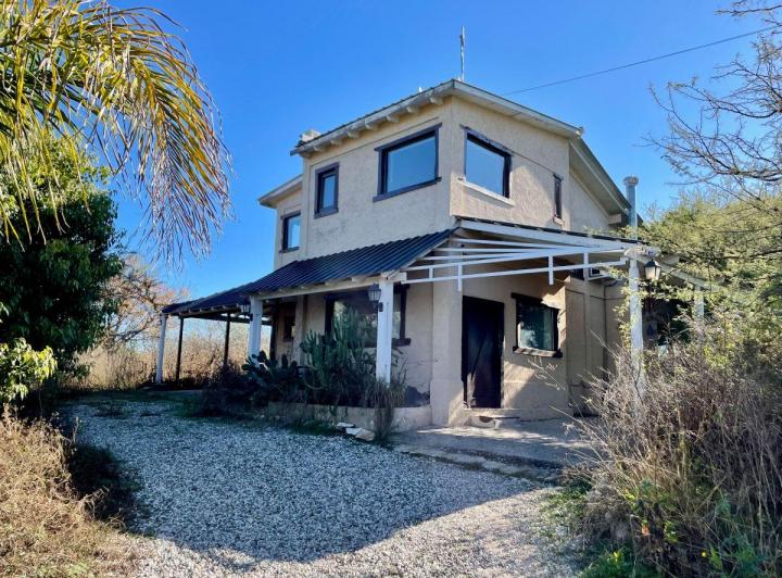 Casa · 271m² · 7 Ambientes · 2 Cocheras