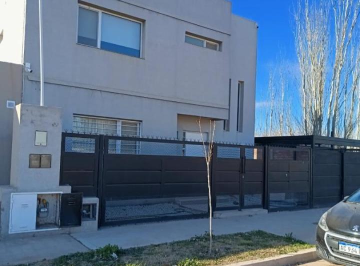 PH · 206m² · 4 Ambientes · 1 Cochera