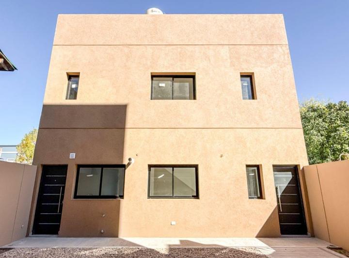 PH · 180m² · 4 Ambientes · 1 Cochera