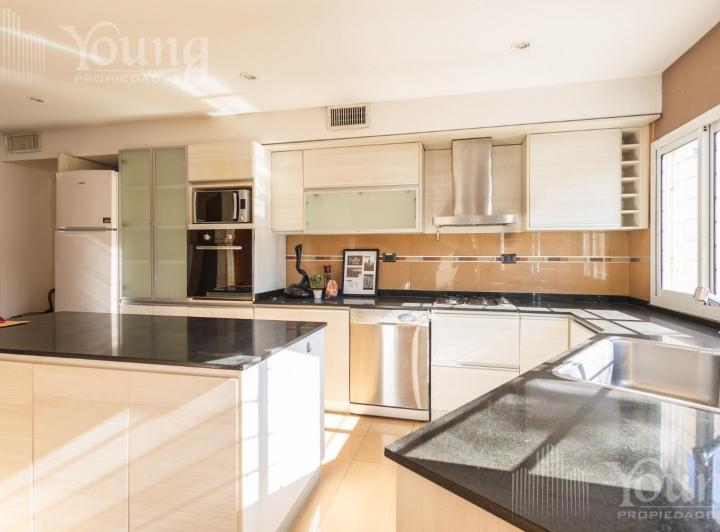 PH · 177m² · 4 Ambientes · 2 Cocheras