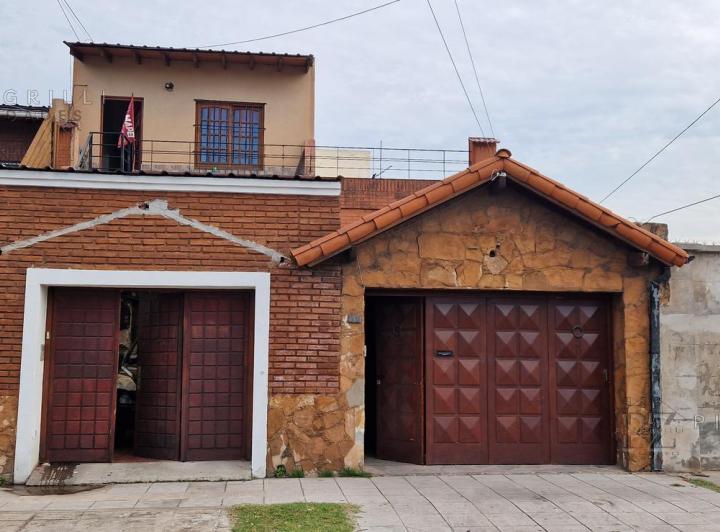 PH · 380m² · 10 Ambientes · 1 Cochera