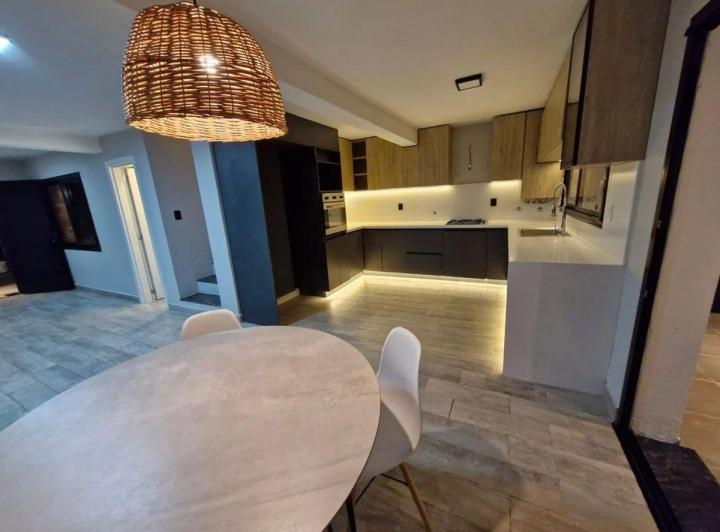 PH · 90m² · 5 Ambientes · 1 Cochera