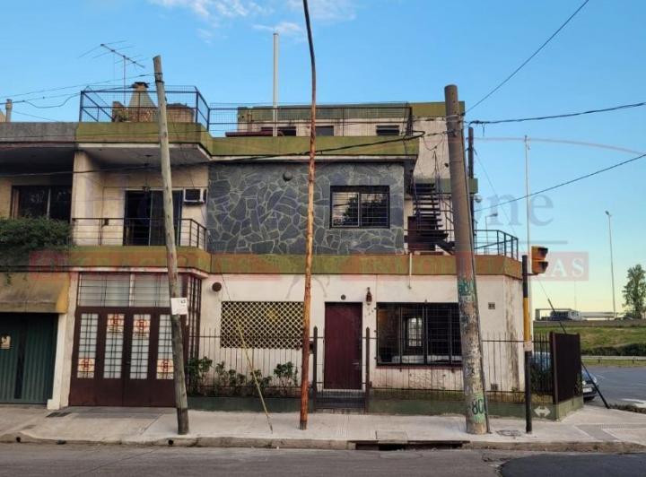 PH · 147m² · 4 Ambientes · 1 Cochera