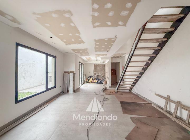 PH · 106m² · 4 Ambientes · 1 Cochera