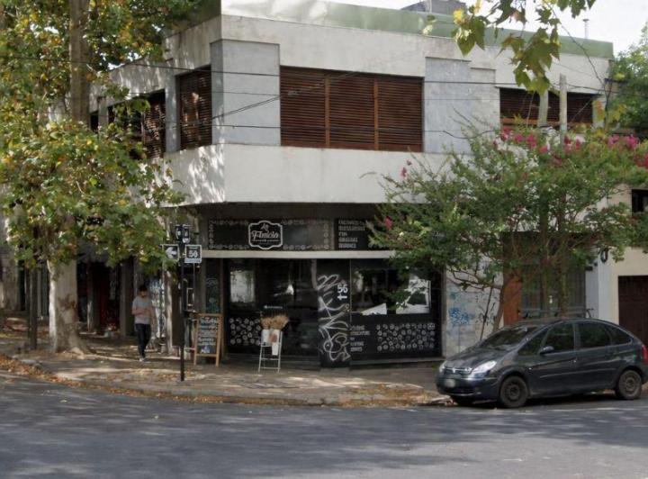 PH · 210m² · 8 Ambientes · 1 Cochera