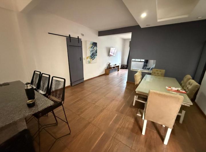 PH · 205m² · 4 Ambientes · 1 Cochera