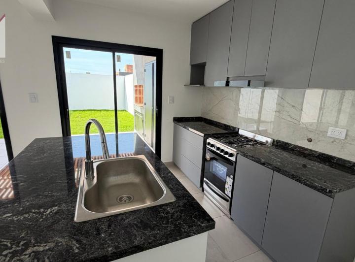 PH · 180m² · 5 Ambientes · 2 Cocheras