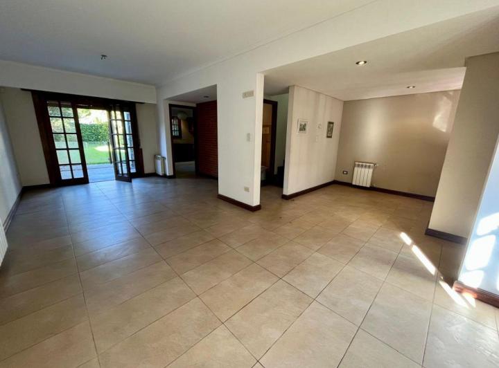 PH · 265m² · 4 Ambientes · 1 Cochera