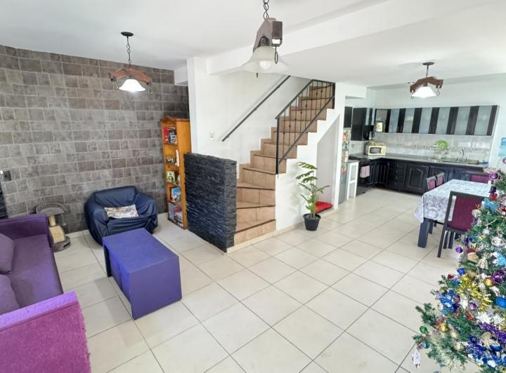 PH · 95m² · 4 Ambientes · 2 Cocheras