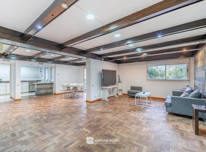 PH · 218m² · 6 Ambientes · 1 Cochera