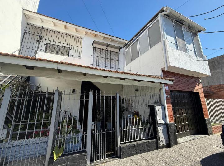 PH · 294m² · 4 Ambientes · 1 Cochera