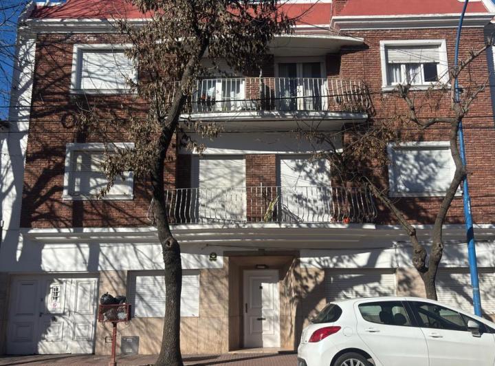 PH · 93m² · 4 Ambientes · 1 Cochera