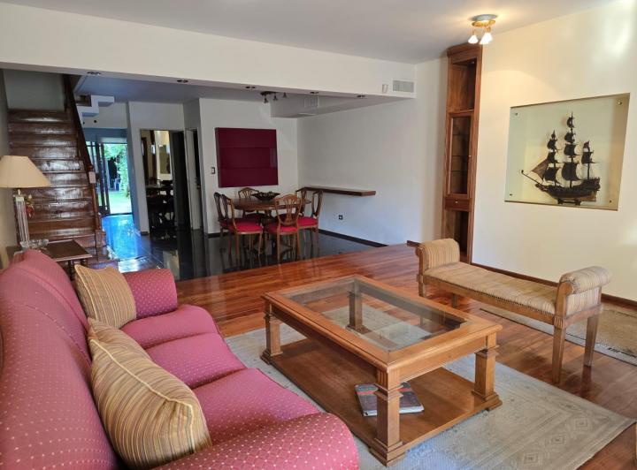 PH · 292m² · 5 Ambientes · 1 Cochera