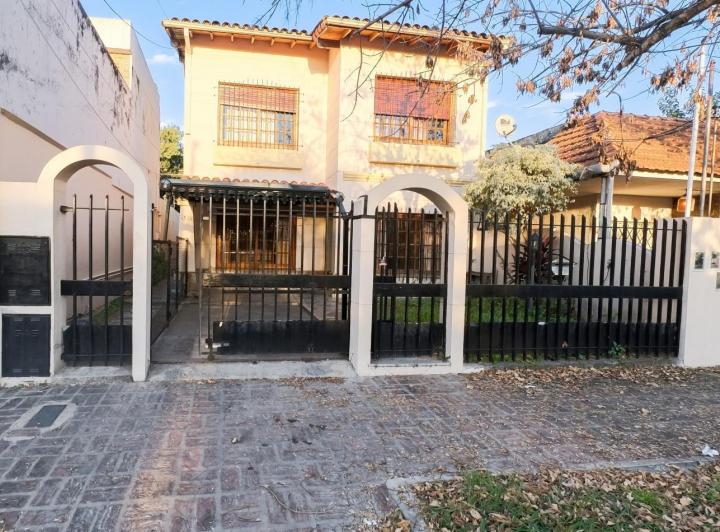 PH · 268m² · 5 Ambientes · 1 Cochera