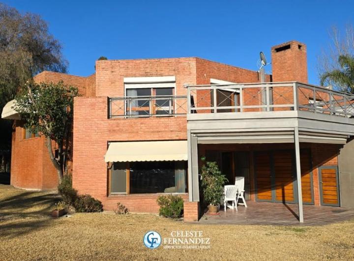PH · 177m² · 6 Ambientes · 2 Cocheras