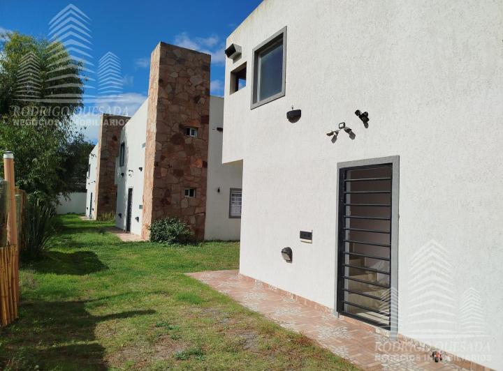 PH · 240m² · 12 Ambientes · 6 Cocheras