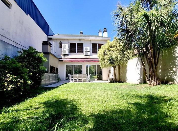 PH · 330m² · 4 Ambientes · 1 Cochera