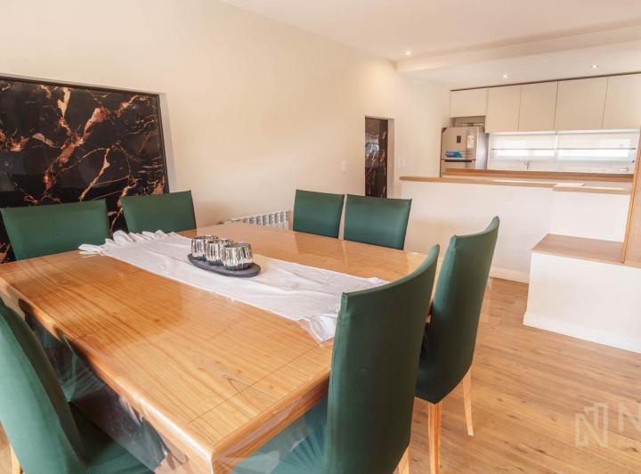 PH · 145m² · 5 Ambientes · 1 Cochera