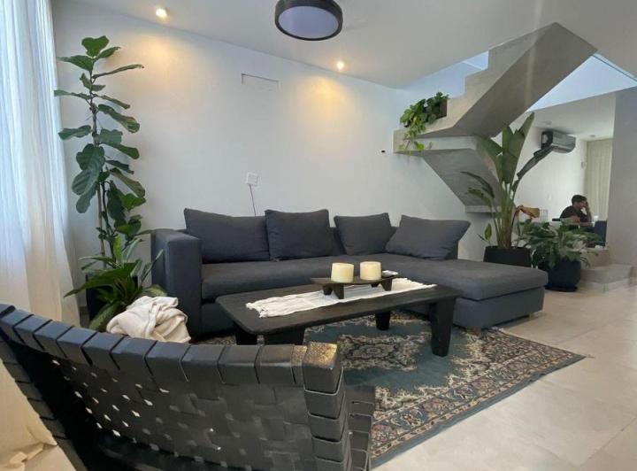 PH · 200ha · 5 Ambientes · 4 Cocheras