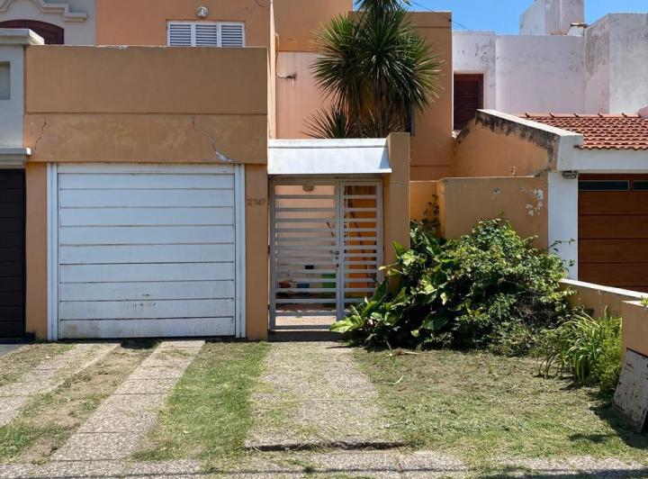 PH · 140m² · 8 Ambientes · 1 Cochera