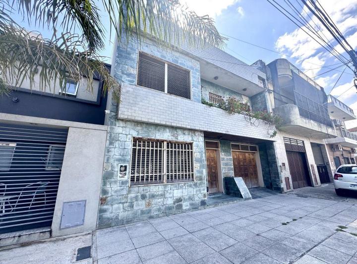 PH · 172m² · 4 Ambientes · 1 Cochera