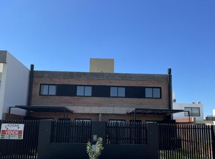 PH · 123m² · 4 Ambientes · 1 Cochera