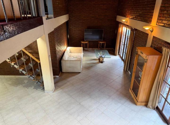 PH · 178m² · 6 Ambientes · 4 Cocheras