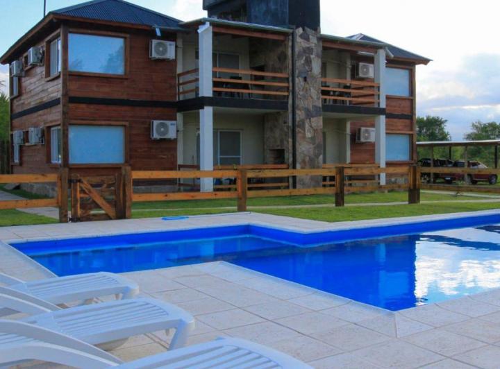 PH · 240m² · 12 Ambientes · 4 Cocheras