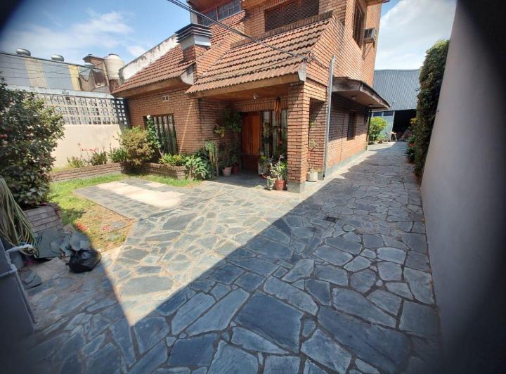PH · 300m² · 4 Ambientes · 2 Cocheras