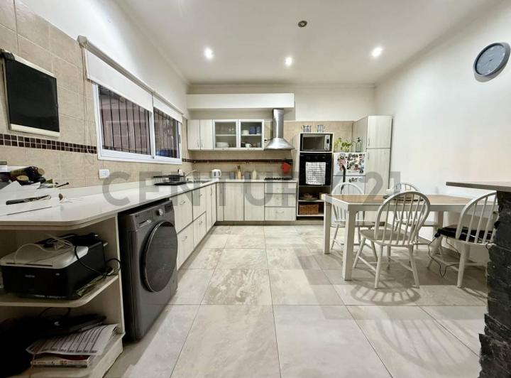 PH · 185m² · 6 Ambientes · 1 Cochera