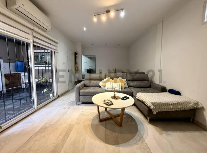 PH · 185m² · 6 Ambientes · 1 Cochera