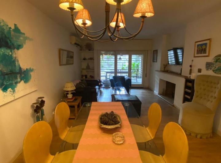 PH · 143m² · 5 Ambientes · 1 Cochera