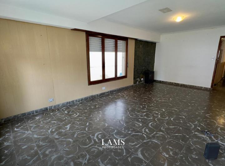 PH · 333m² · 4 Ambientes · 1 Cochera