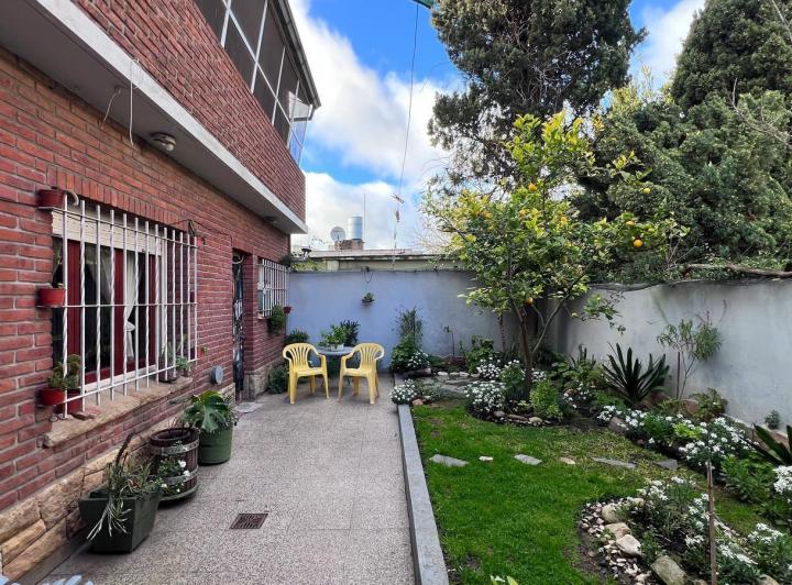 PH · 221m² · 4 Ambientes · 2 Cocheras