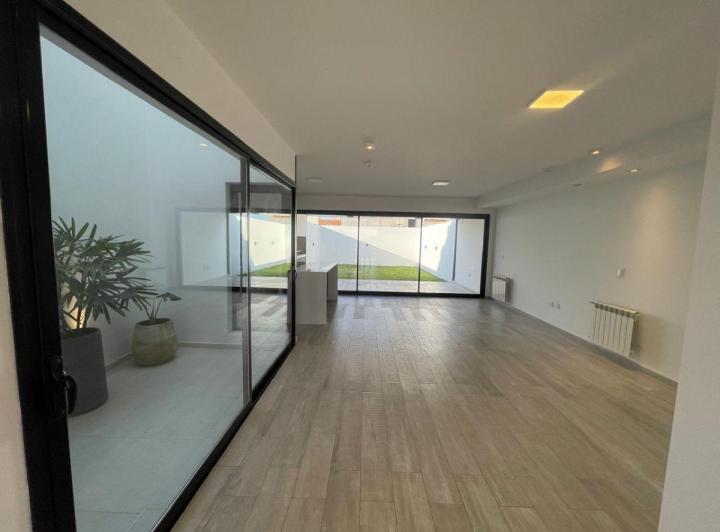 PH · 140m² · 6 Ambientes · 2 Cocheras