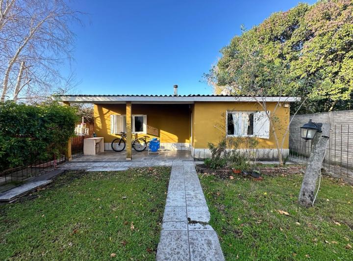 PH · 141m² · 8 Ambientes · 1 Cochera