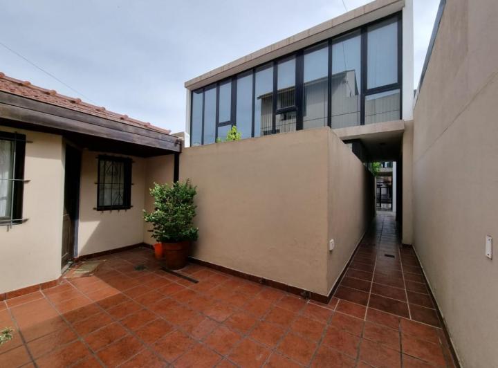 PH · 218m² · 4 Ambientes · 1 Cochera