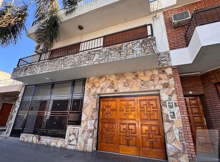 PH · 325m² · 6 Ambientes · 1 Cochera