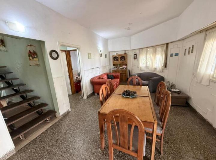 PH · 219m² · 4 Ambientes · 1 Cochera