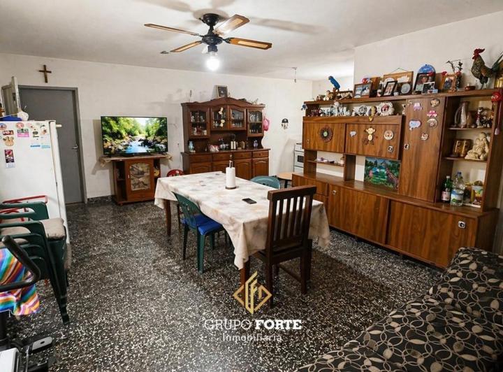 PH · 250m² · 5 Ambientes · 2 Cocheras