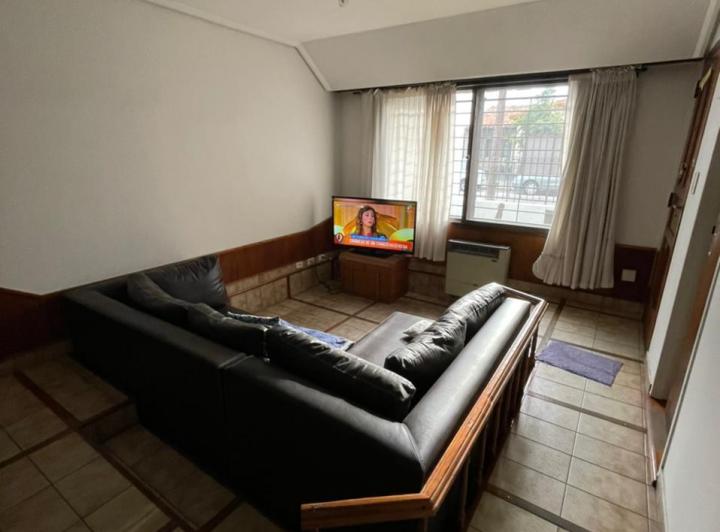 PH · 180m² · 6 Ambientes · 1 Cochera