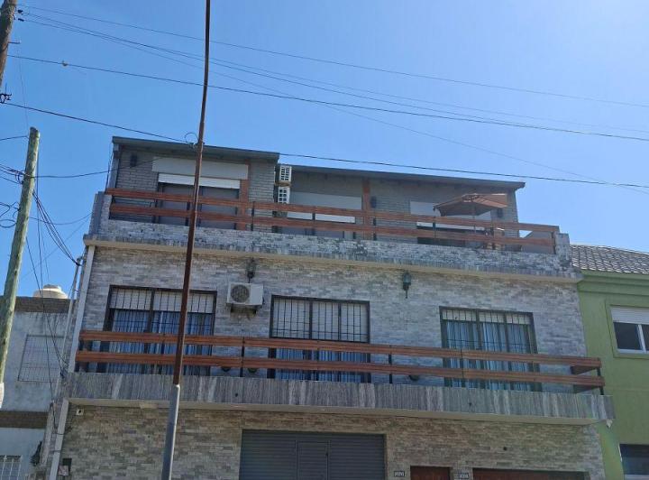PH · 360m² · 8 Ambientes · 2 Cocheras